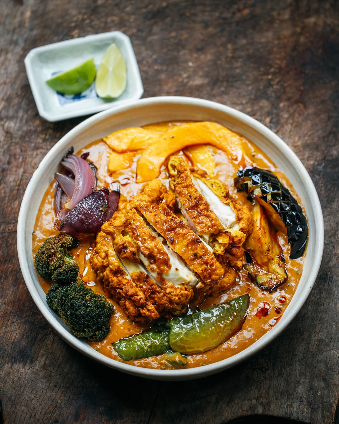 Fried chicken and vegetable curry